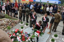  Odsłonięcie pomnika ku czci kpt. "Salwy"