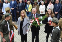  Odsłonięcie pomnika ku czci kpt. "Salwy"