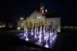 fontanna na rynku w Zakliczynie