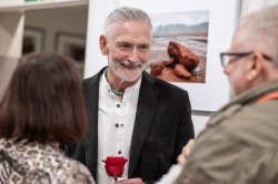 Czytaj więcej: Klimat Arizony przyciągnął śmietankę towarzyską na wernisaż wystawy Jerzego Bergandera do...