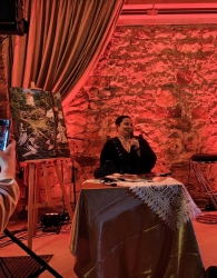 Czytaj więcej: Poezja Lucyny Angermann w zamkowej scenerii